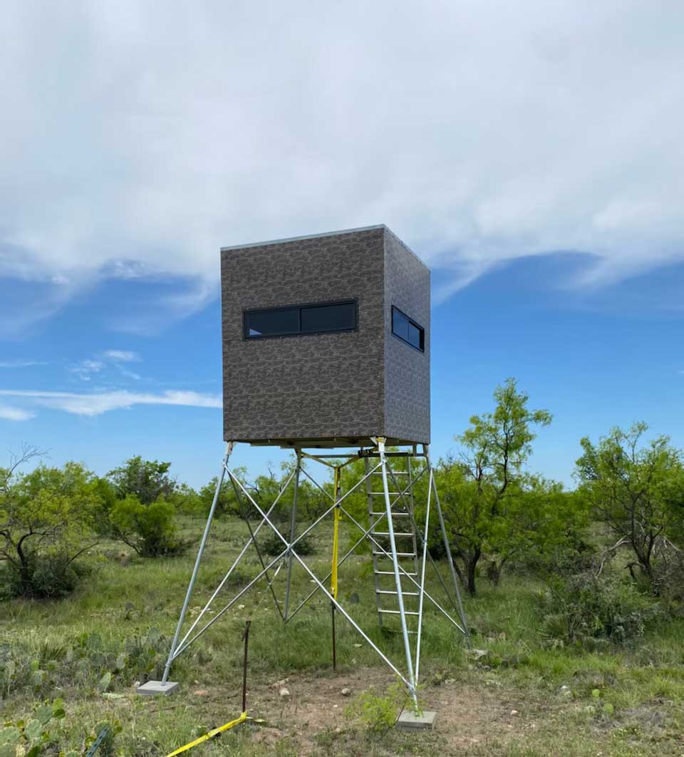 Big Dogg Deer Stands 6x6 Aluminum Insulated Elevated Hunting Blind