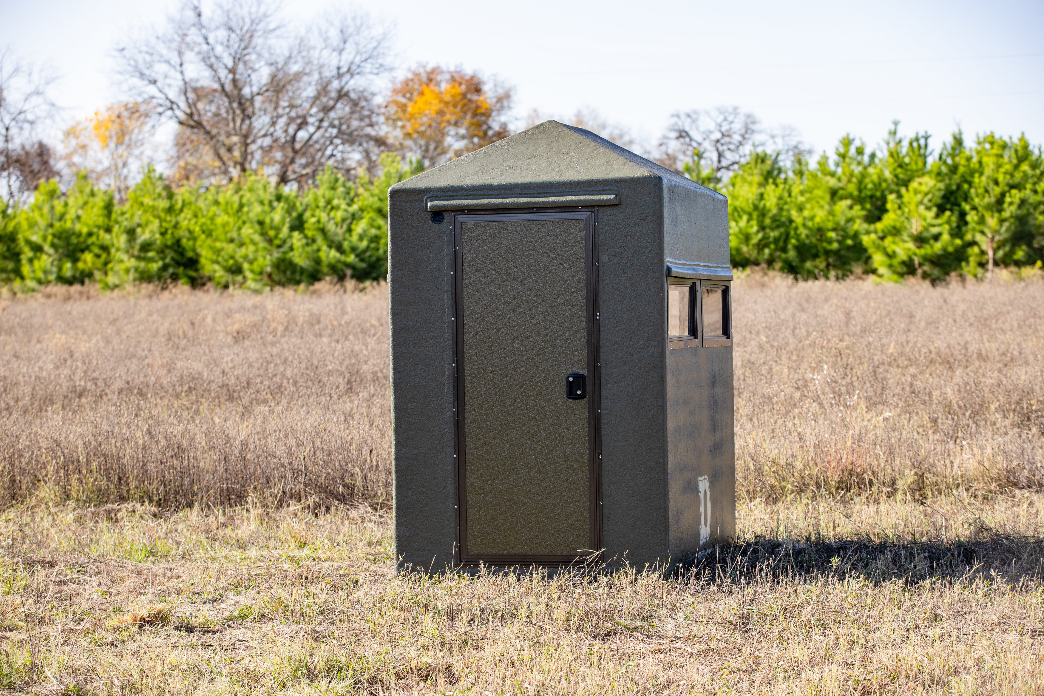 Dillon Blinds 4x6 Insulated, Elevated Deer Hunting Blind