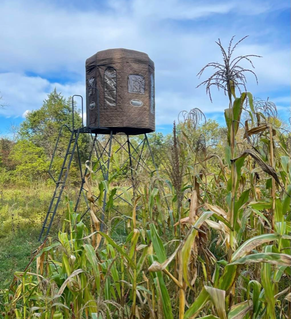 Trophy Treestands D-Lux Elevated Deer Hunting Blind