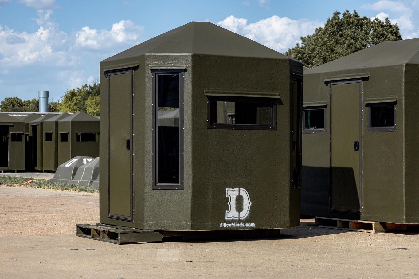 Dillon Blinds 5x5 Octagon Bow/Gun Combo, Insulated, Elevated Deer Hunting Blind